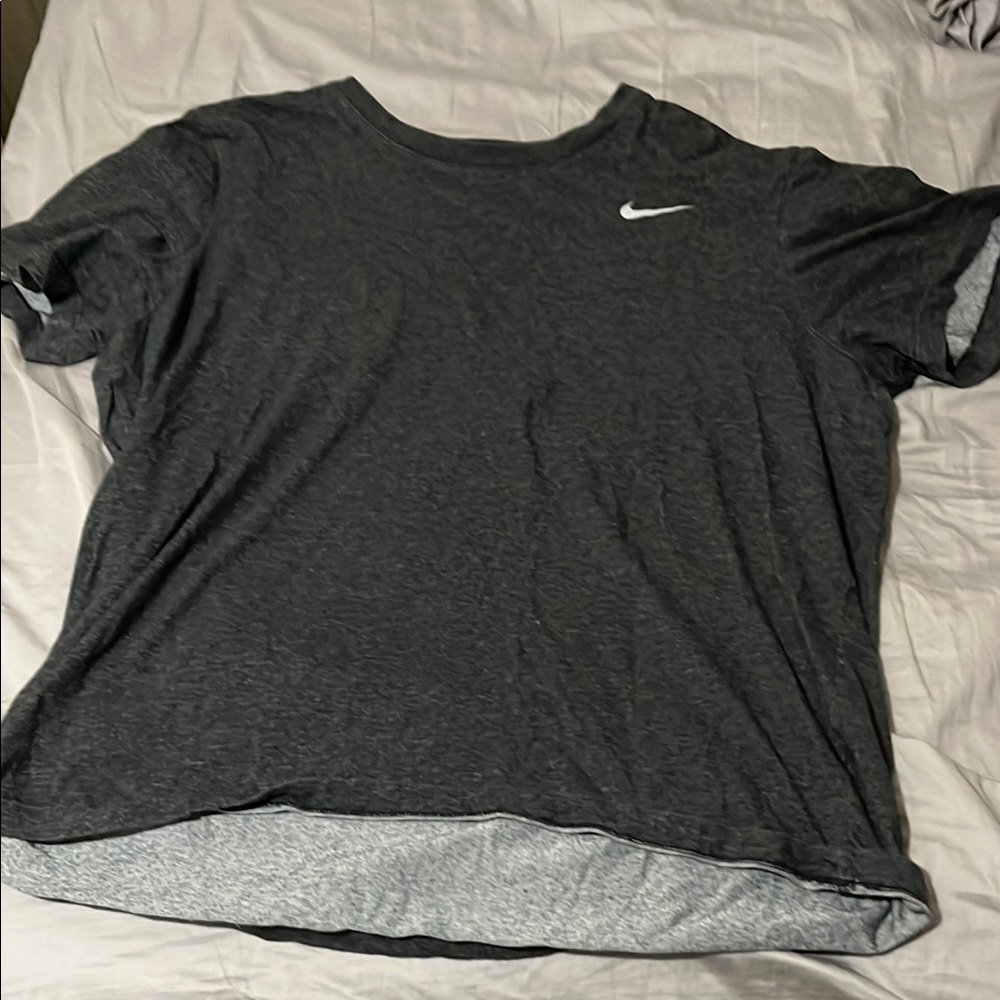 Nike Gray Relaxed Fit Short Sleeve Tee